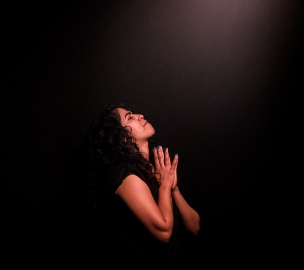 woman praying