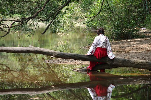 Figure, Iraqis, The Water'S Edge, Woman