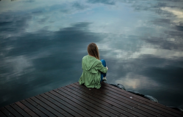 哭给自己听,笑给别人看,有些路,只能一个人走!